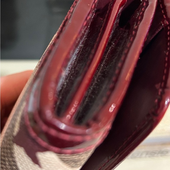 Burberry Rare Super Nova Burgundy Wallet with snap closure - Picture 8 of 16